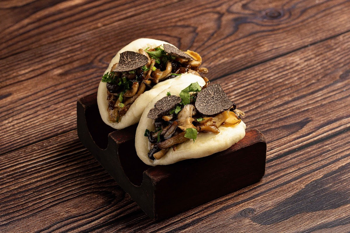 Buns & Buns Collective — photo 2