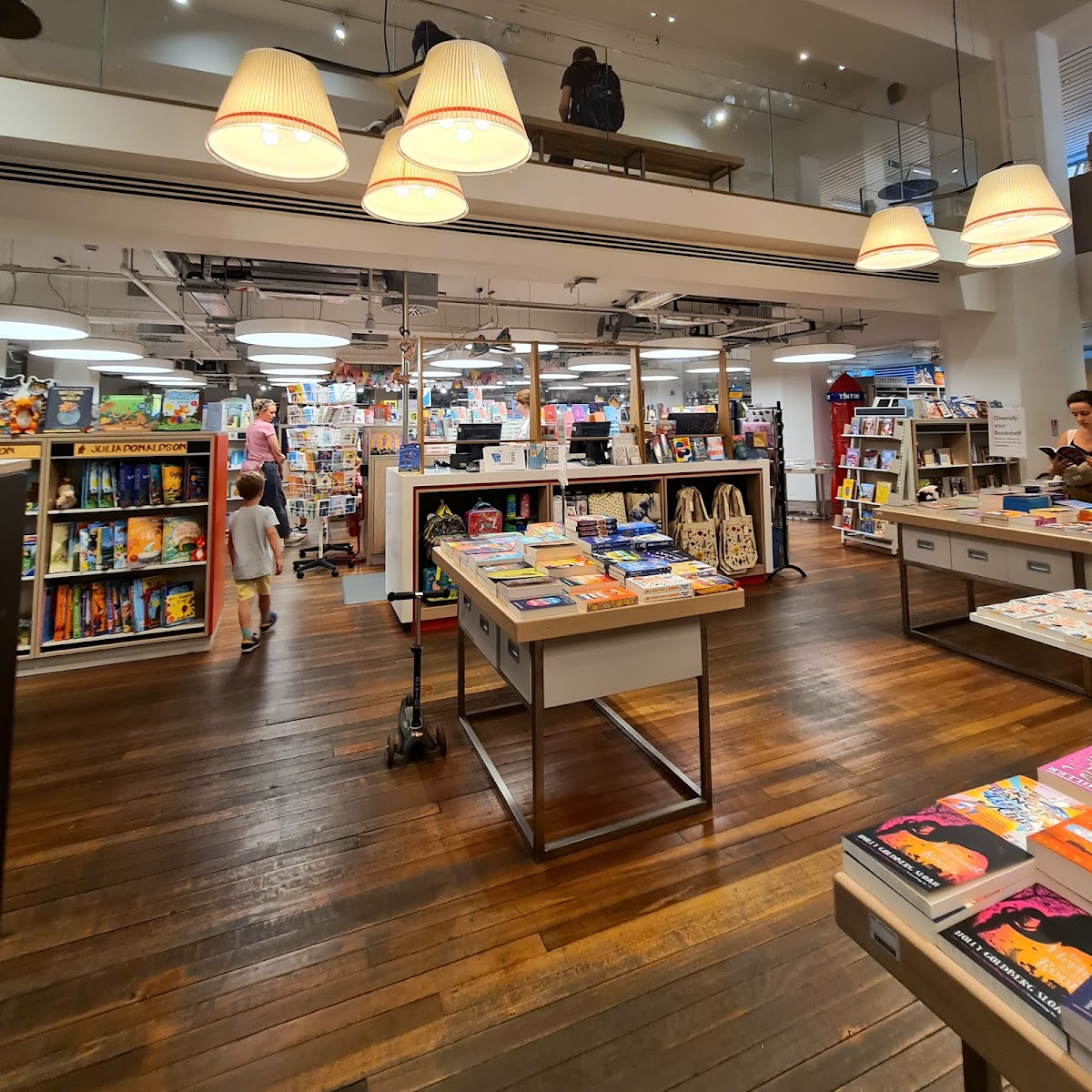 Foyles — photo 3