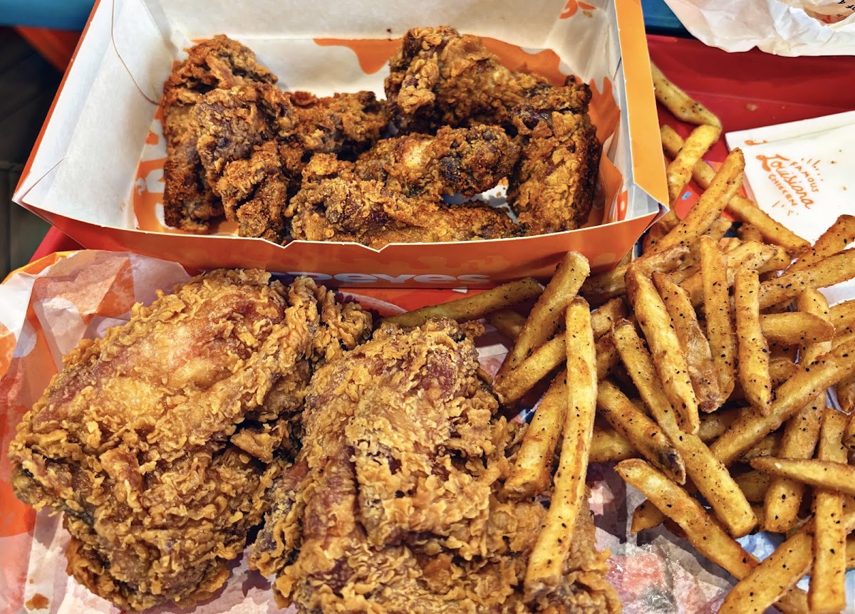 Popeyes Louisiana Chicken — photo 3