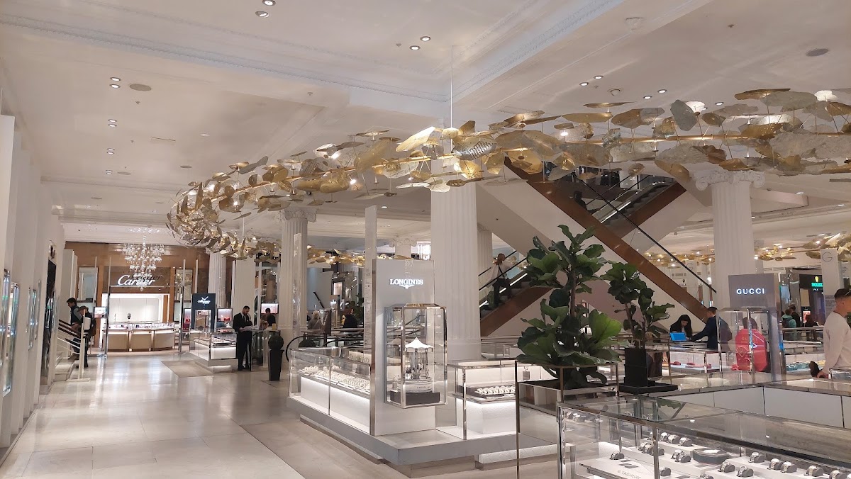 Selfridges — photo 3