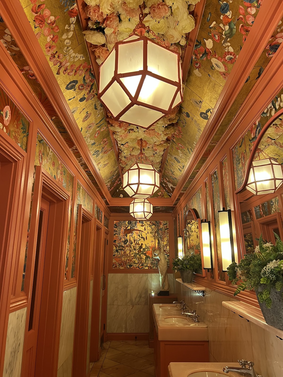 The Ivy Market Grill — photo 3