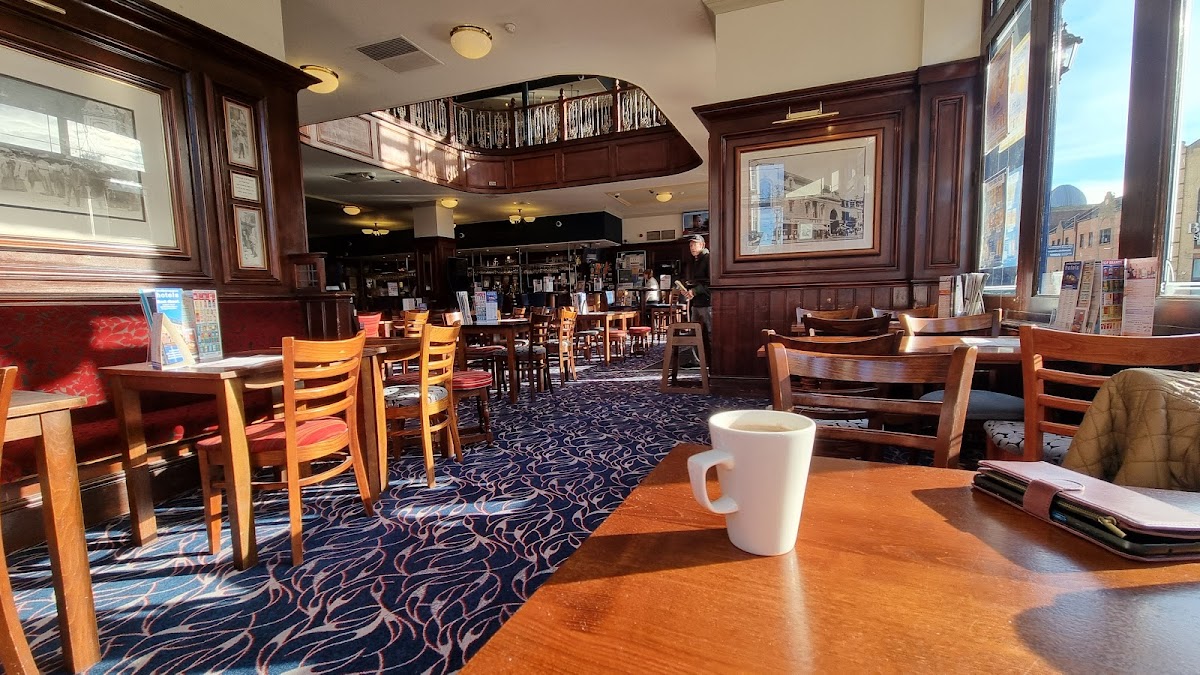 The Lord Rosebery - JD Wetherspoon — photo 3